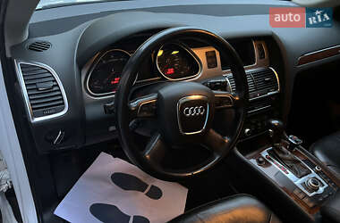 Внедорожник / Кроссовер Audi Q7 2010 в 
