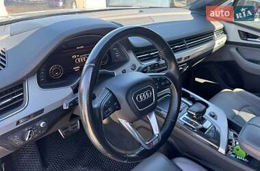 Внедорожник / Кроссовер Audi Q7 2015 в 
