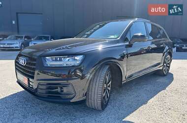 Внедорожник / Кроссовер Audi Q7 2015 в 