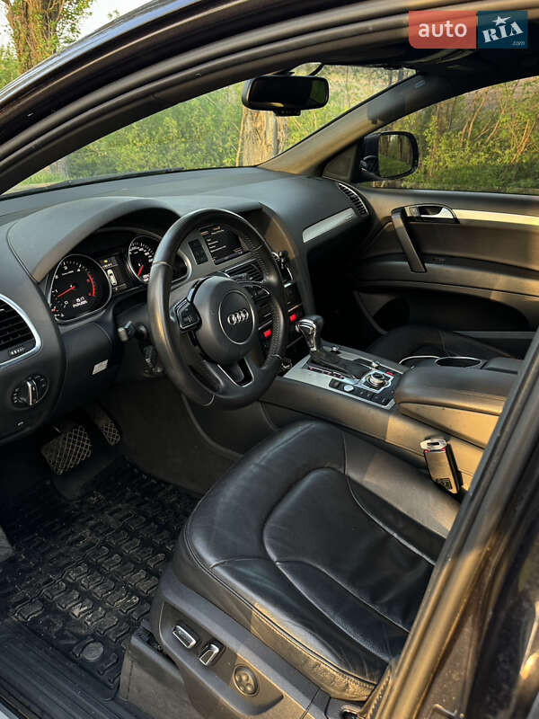 Позашляховик / Кросовер Audi Q7 2013 в Мукачевому