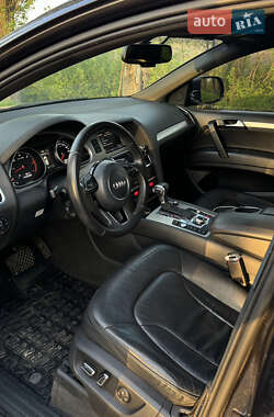 Внедорожник / Кроссовер Audi Q7 2013 в 