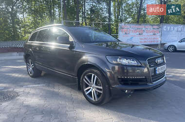Внедорожник / Кроссовер Audi Q7 2007 в 