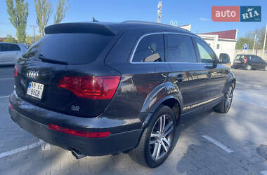 Внедорожник / Кроссовер Audi Q7 2007 в 