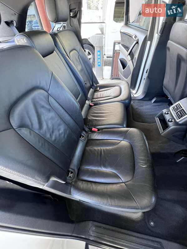 Позашляховик / Кросовер Audi Q7 2008 в Чернівцях