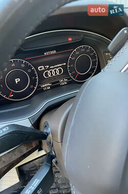 Внедорожник / Кроссовер Audi Q7 2018 в 