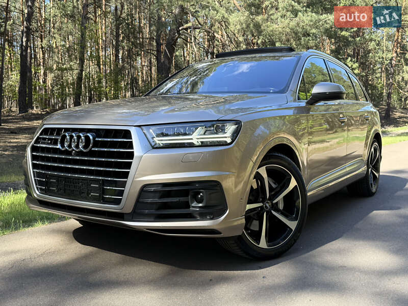 Внедорожник / Кроссовер Audi Q7 2019 в Киеве