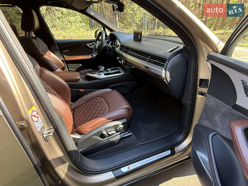 Внедорожник / Кроссовер Audi Q7 2019 в Киеве
