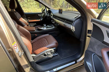 Позашляховик / Кросовер Audi Q7 2019 в 