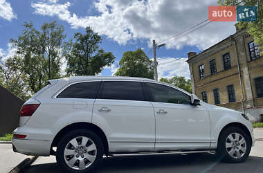Внедорожник / Кроссовер Audi Q7 2015 в 
