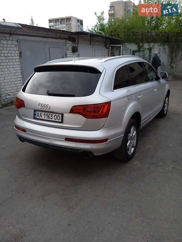 Внедорожник / Кроссовер Audi Q7 2011 в Киеве