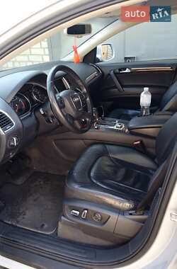 Внедорожник / Кроссовер Audi Q7 2011 в 