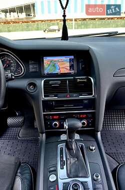 Внедорожник / Кроссовер Audi Q7 2013 в 
