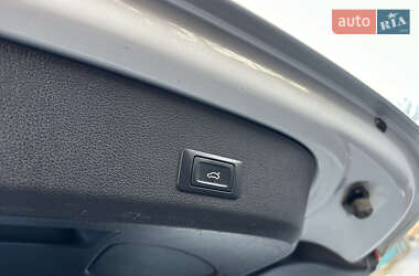Позашляховик / Кросовер Audi Q7 2014 в 