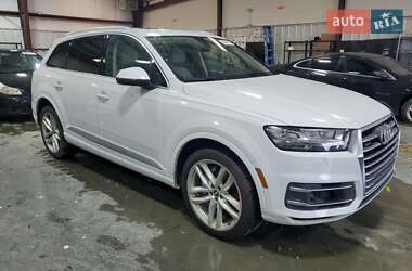 Позашляховик / Кросовер Audi Q7 2018 в 