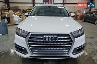 Позашляховик / Кросовер Audi Q7 2018 в 