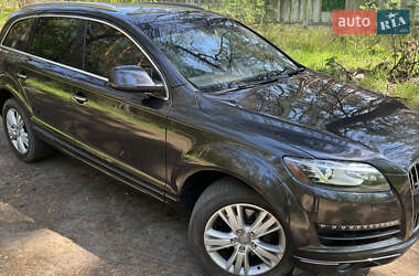 Позашляховик / Кросовер Audi Q7 2010 в 