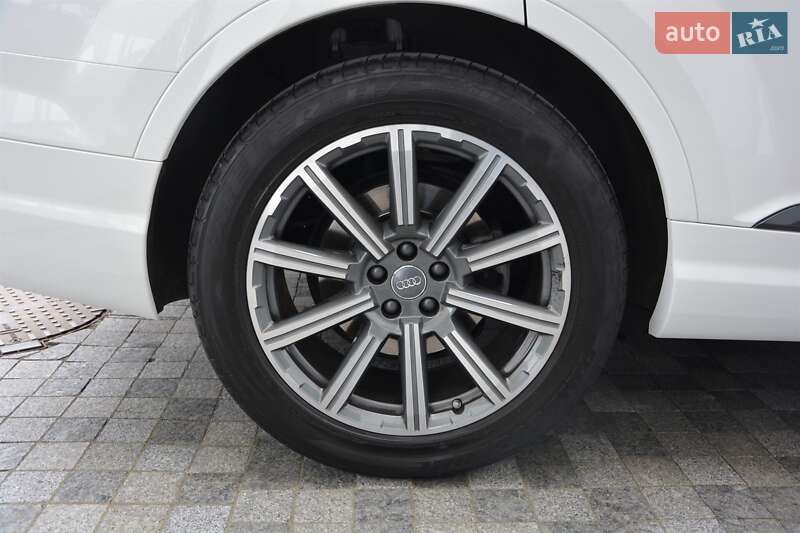 Внедорожник / Кроссовер Audi Q7 2018 в Киеве