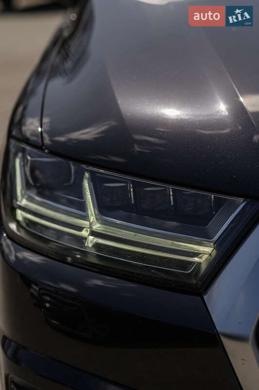 Внедорожник / Кроссовер Audi Q7 2015 в Львове