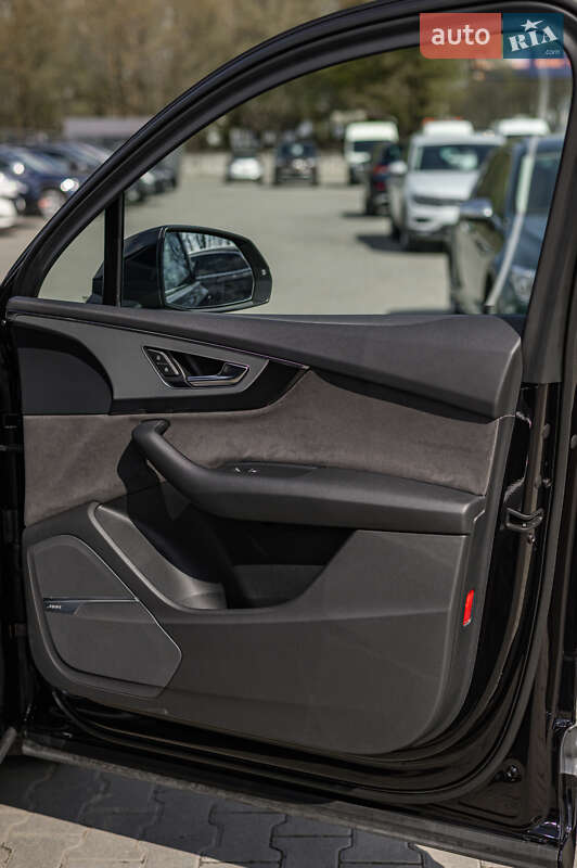 Внедорожник / Кроссовер Audi Q7 2015 в Львове