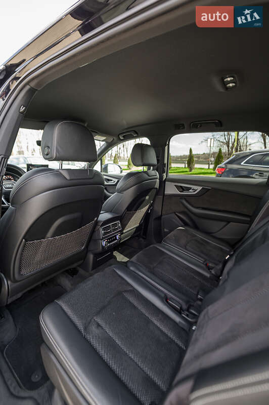 Внедорожник / Кроссовер Audi Q7 2015 в Львове