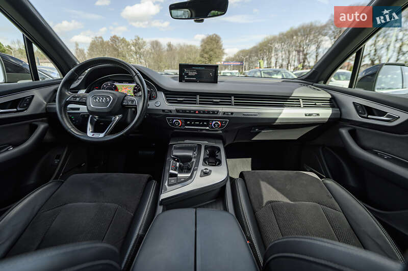 Внедорожник / Кроссовер Audi Q7 2015 в Львове