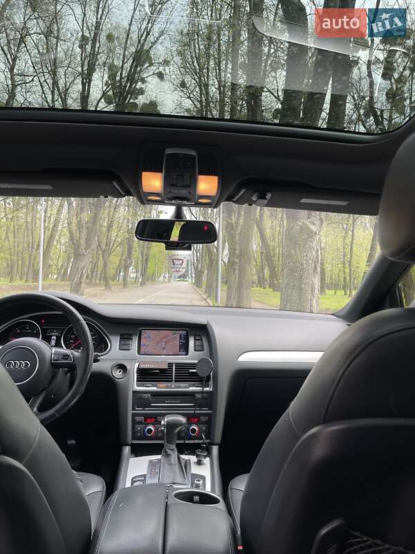 Внедорожник / Кроссовер Audi Q7 2013 в Черновцах