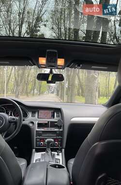 Внедорожник / Кроссовер Audi Q7 2013 в 