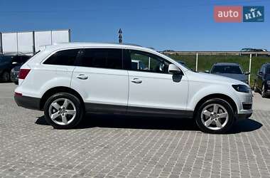 Позашляховик / Кросовер Audi Q7 2012 в 