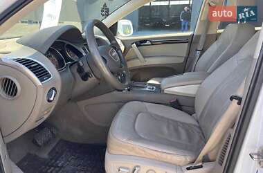 Позашляховик / Кросовер Audi Q7 2012 в 