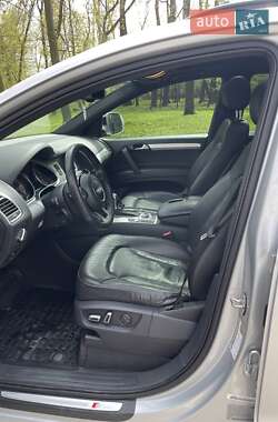 Внедорожник / Кроссовер Audi Q7 2013 в 