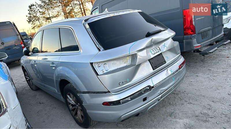 Позашляховик / Кросовер Audi Q7 2018 в Рівному
