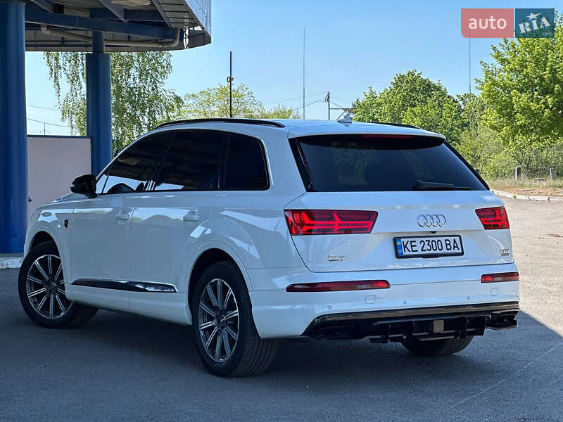 Внедорожник / Кроссовер Audi Q7 2016 в Днепре