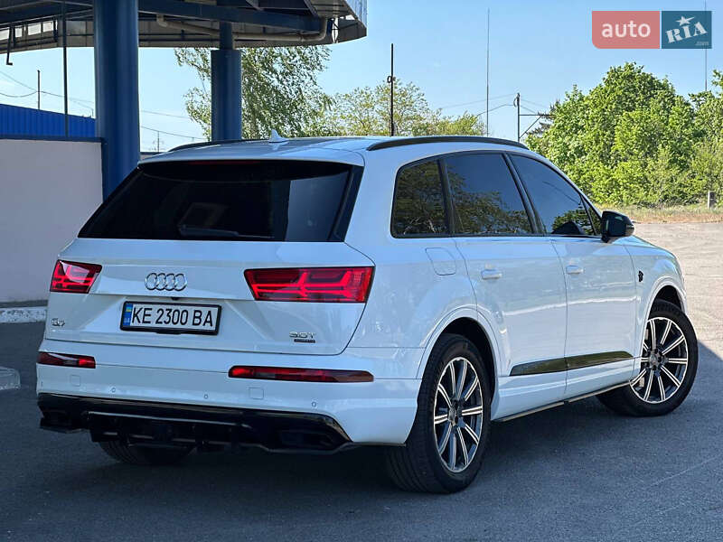 Внедорожник / Кроссовер Audi Q7 2016 в Днепре