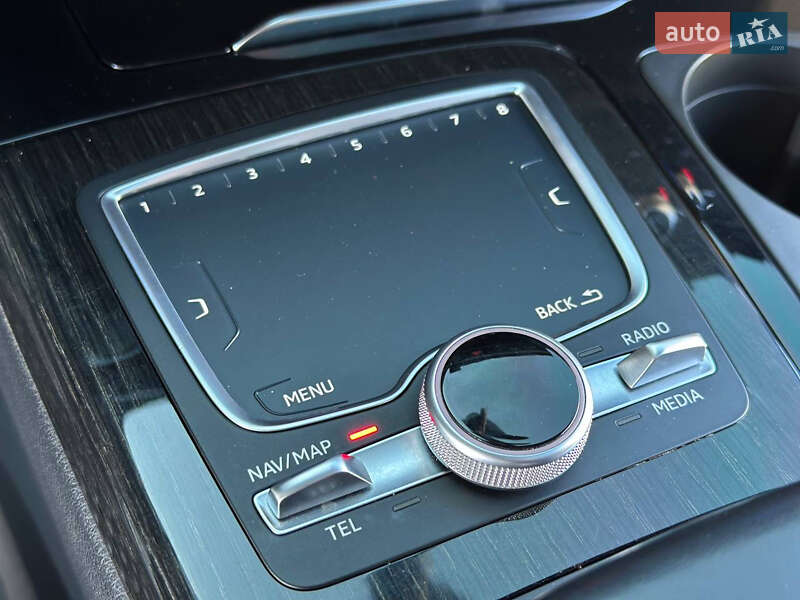 Внедорожник / Кроссовер Audi Q7 2016 в Днепре