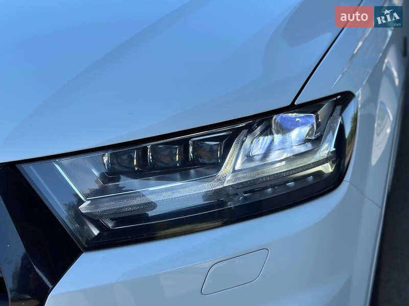 Внедорожник / Кроссовер Audi Q7 2016 в Днепре
