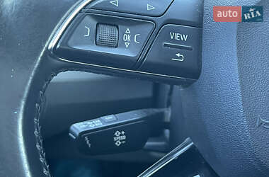 Внедорожник / Кроссовер Audi Q7 2016 в 