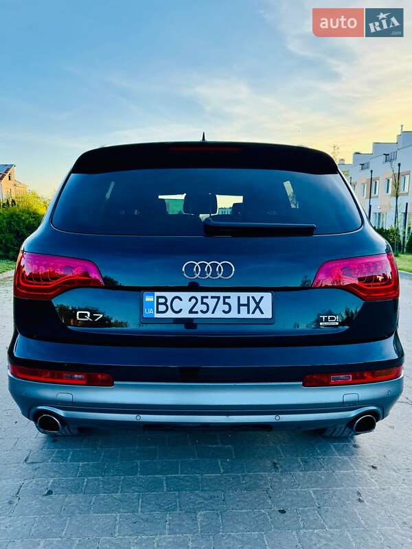Позашляховик / Кросовер Audi Q7 2013 в Львові