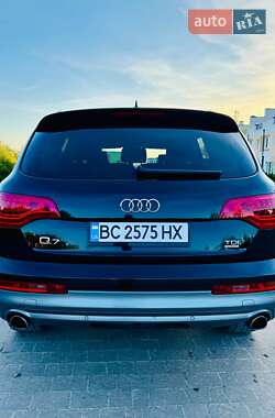 Внедорожник / Кроссовер Audi Q7 2013 в 