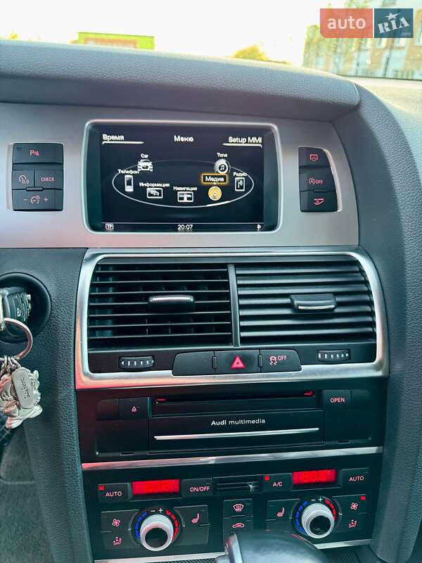 Позашляховик / Кросовер Audi Q7 2013 в Львові