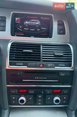 Внедорожник / Кроссовер Audi Q7 2013 в 