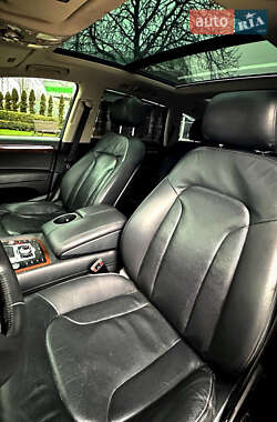 Внедорожник / Кроссовер Audi Q7 2014 в 