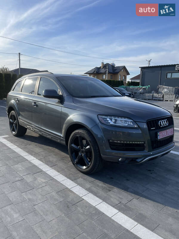 Внедорожник / Кроссовер Audi Q7 2015 в Луцке