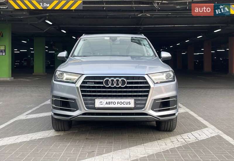 Позашляховик / Кросовер Audi Q7 2016 в Києві