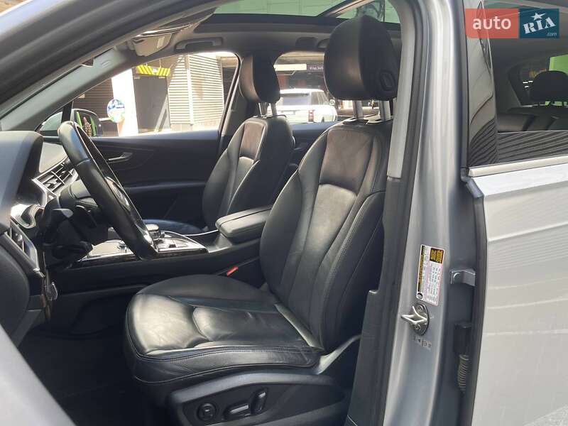 Внедорожник / Кроссовер Audi Q7 2016 в Киеве