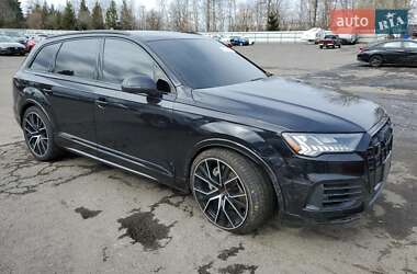Внедорожник / Кроссовер Audi Q7 2020 в 