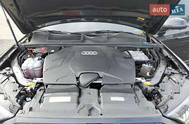 Внедорожник / Кроссовер Audi Q7 2020 в 