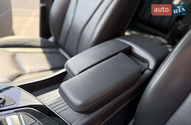 Внедорожник / Кроссовер Audi Q7 2017 в 