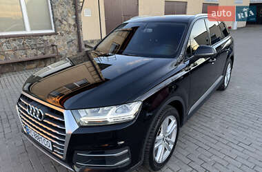 Позашляховик / Кросовер Audi Q7 2015 в 