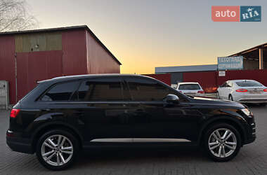 Позашляховик / Кросовер Audi Q7 2015 в 
