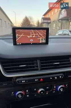 Позашляховик / Кросовер Audi Q7 2015 в 
